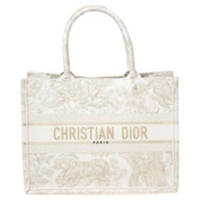 CHRISTIAN DIOR