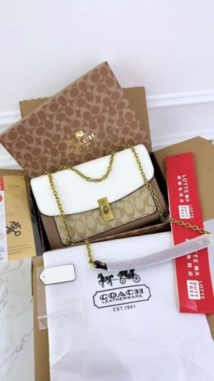 COACH LEATHER PREMIUM QUALITY WITH OG KHAKI BOX ( WHITE )