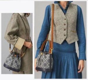 TORY_ T MONOGRAM JACQUARD BUCKET BAG WITH BOX